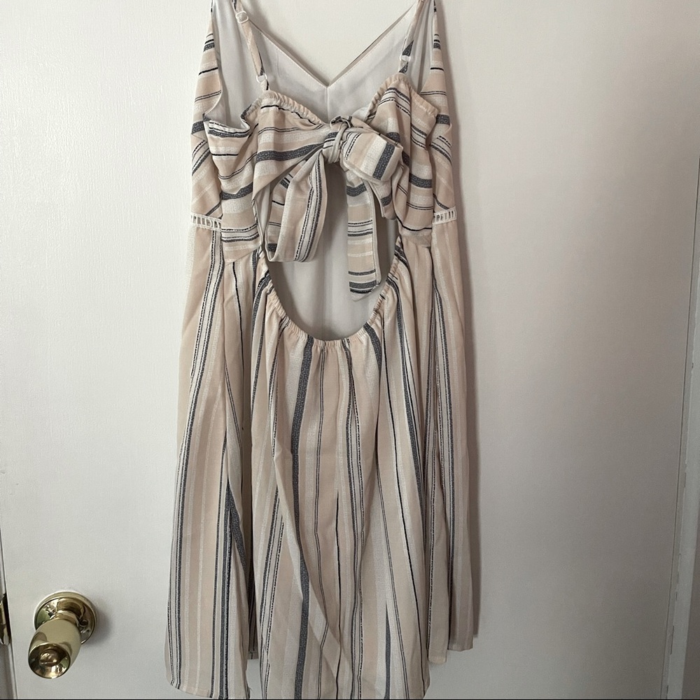 Dress - Picture 2 of 2